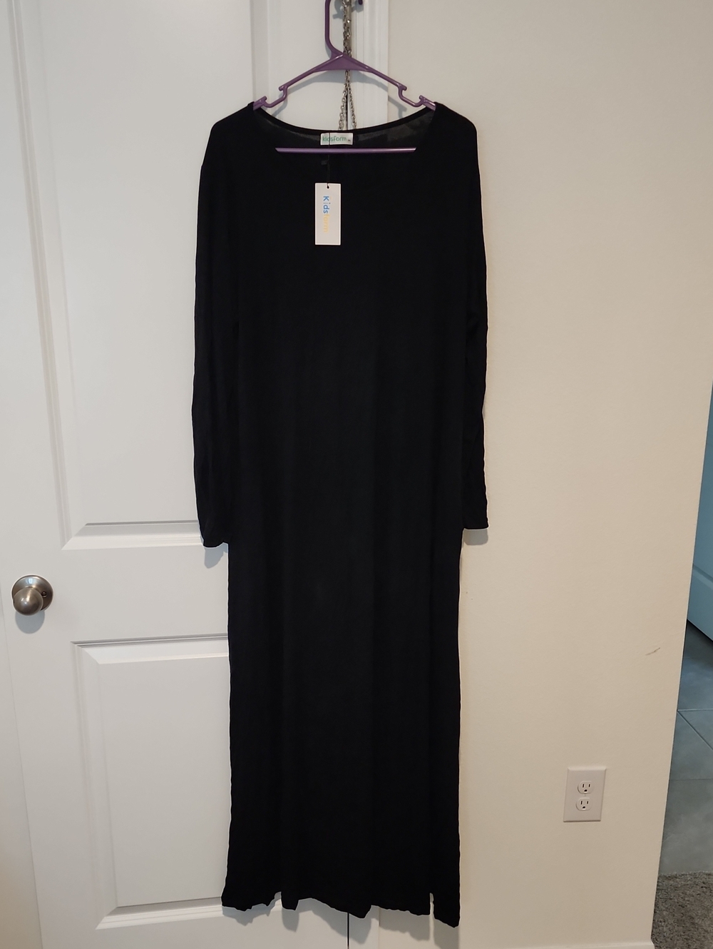 Everyday Black Long Sleeve Maxi Dress